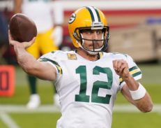 Aaron Rodgers to Remain in Green Bay